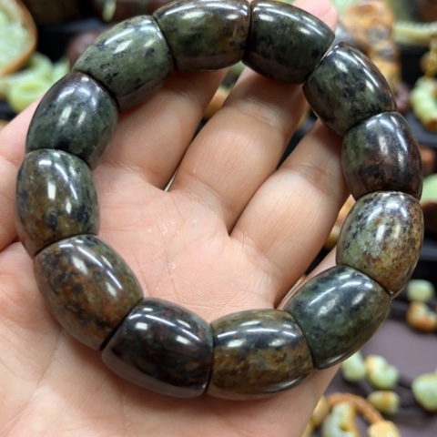 岫岩河磨玉（透闪石质玉）未镶嵌挂件