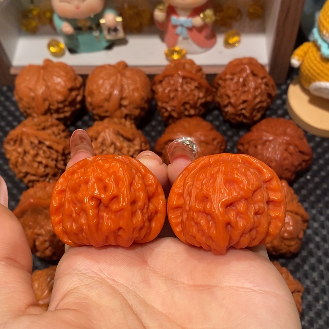 桃核吊坠39.5玉化白狮子，1206