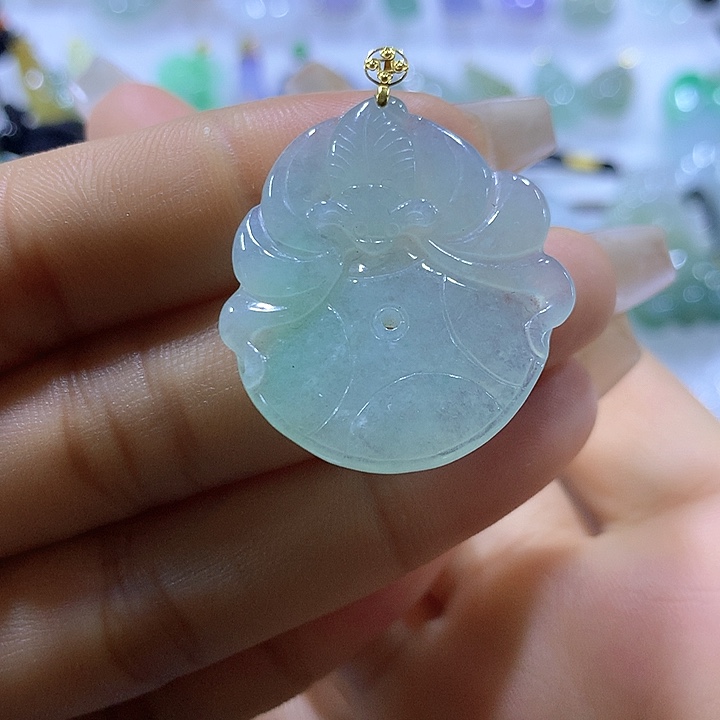 翡翠颈饰18K金镶嵌天然翡翠A货吊坠