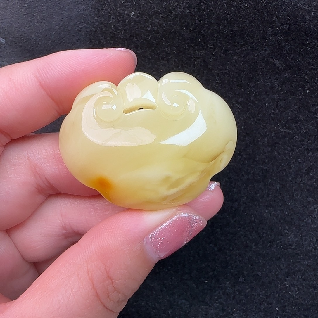 蜜蜡未镶嵌珠宝奇石