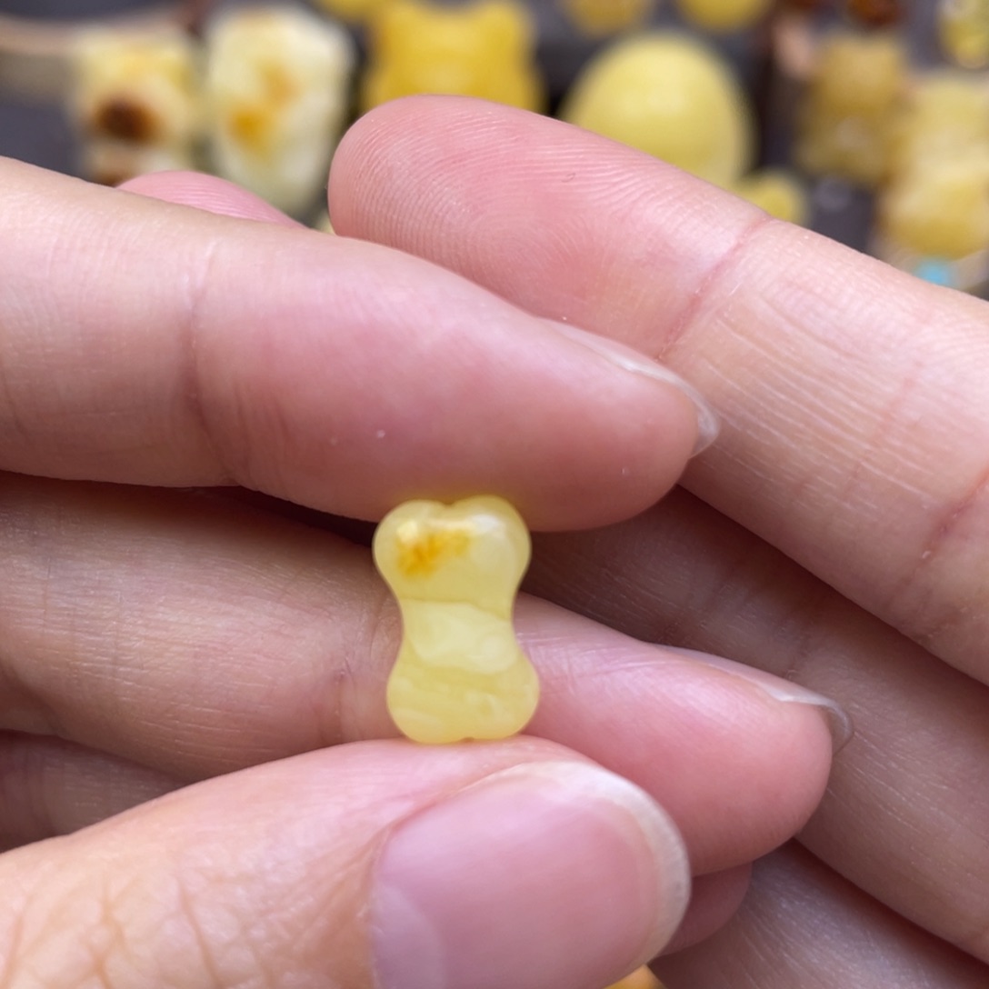 未镶嵌琥珀裸石蜜蜡