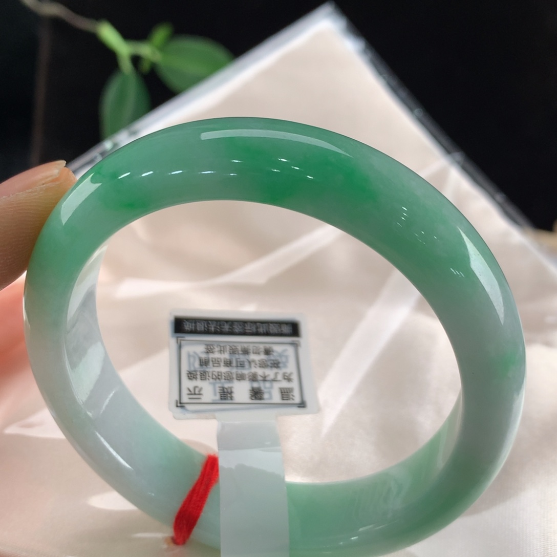 翡翠手镯未镶嵌111-1013