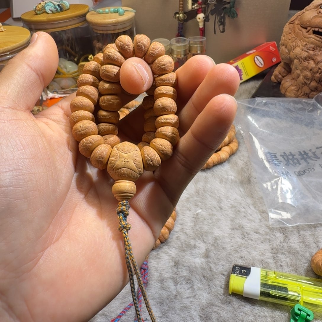 凤眼菩提吊坠实心型大肠