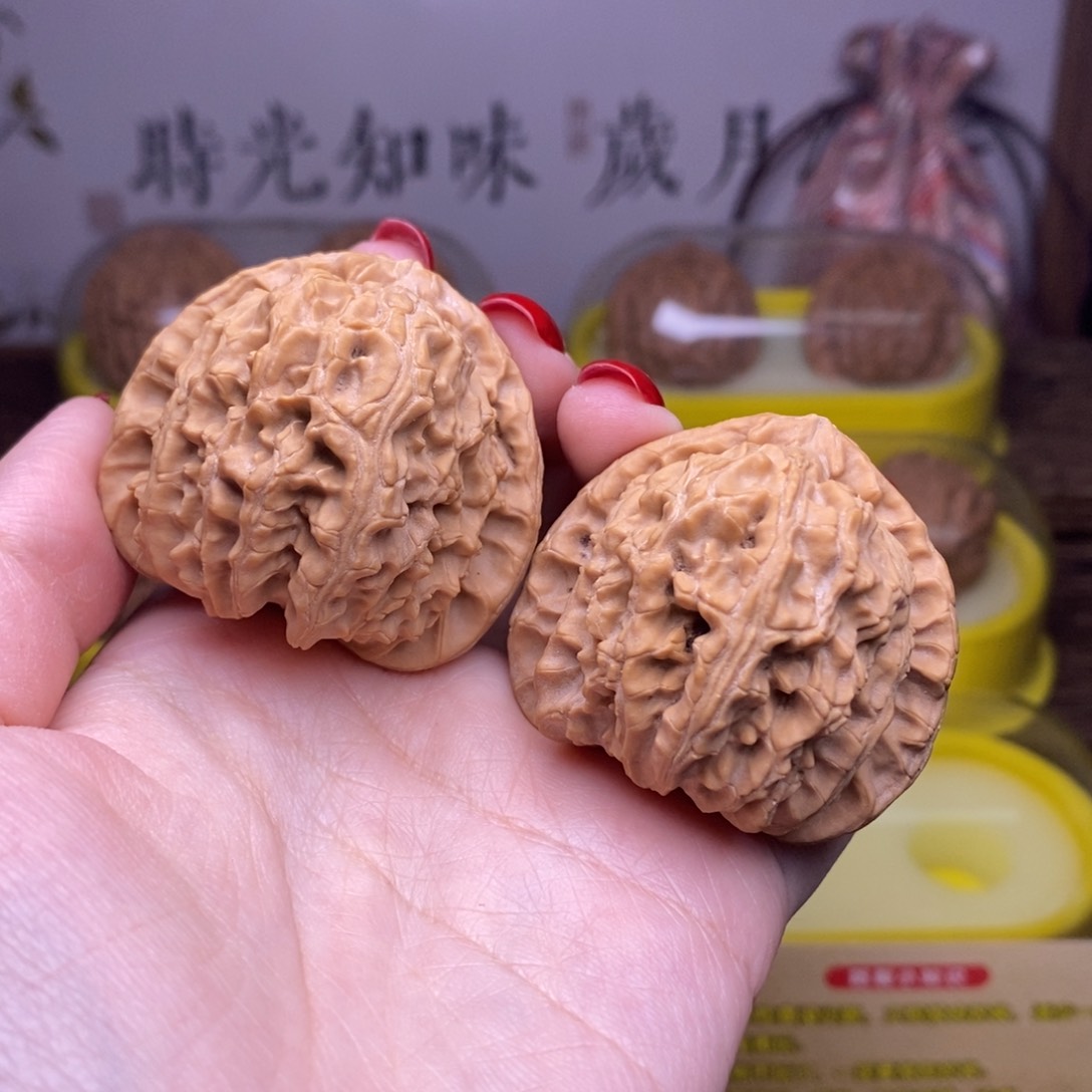 文玩核桃把件不**洋42尺三角白