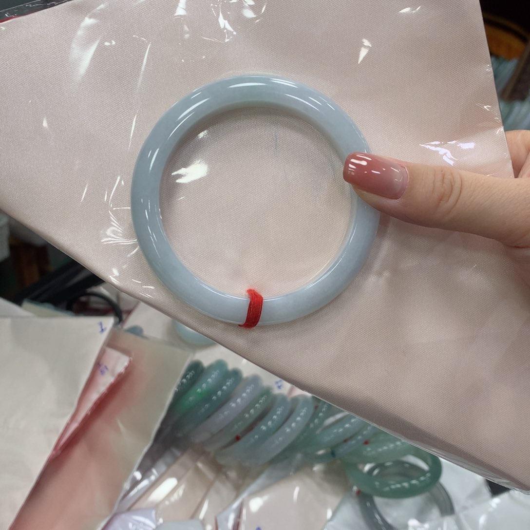 翡翠手镯未镶嵌阳买断