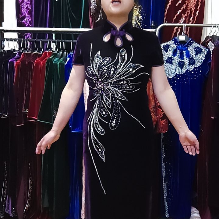 紫色金丝绒三片水滴领镂空手工穿珠长款旗袍m码90-110斤左右