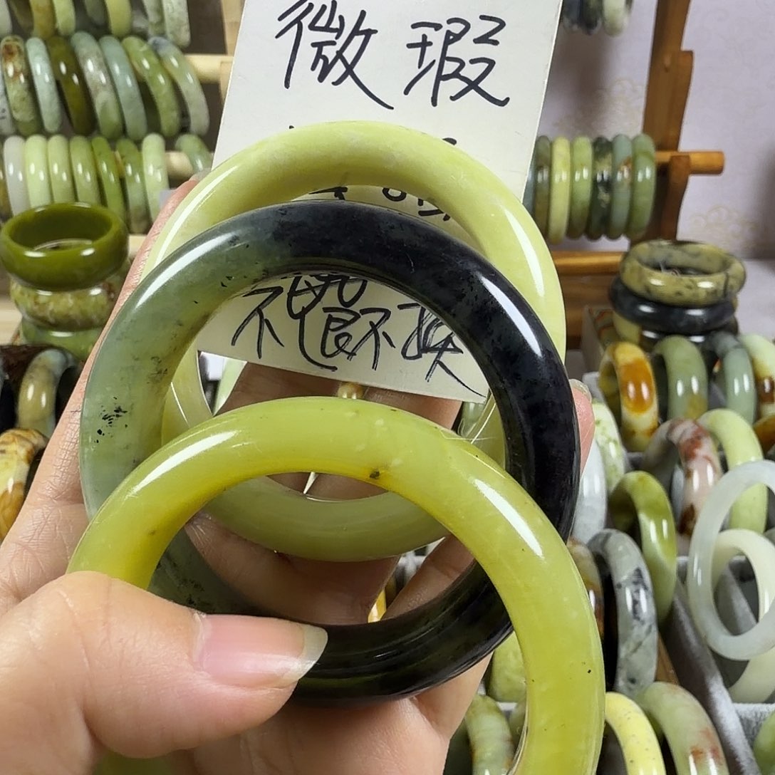 ****吖蛇纹石玉未镶嵌手镯