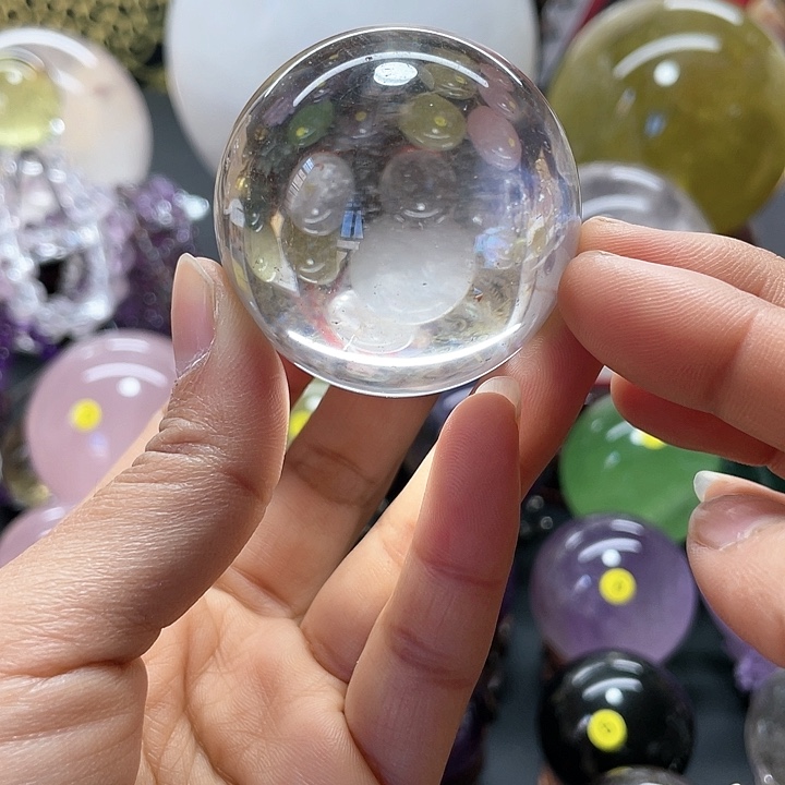 水晶白水晶卡5。微瑕介意勿拍未镶嵌