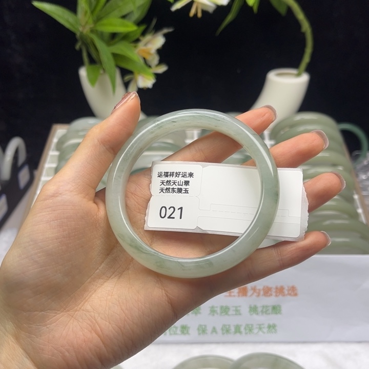 石英质玉未镶嵌手镯021