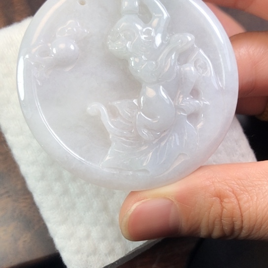 翡翠未镶嵌颈饰缅甸A货，每天下午1点半开播