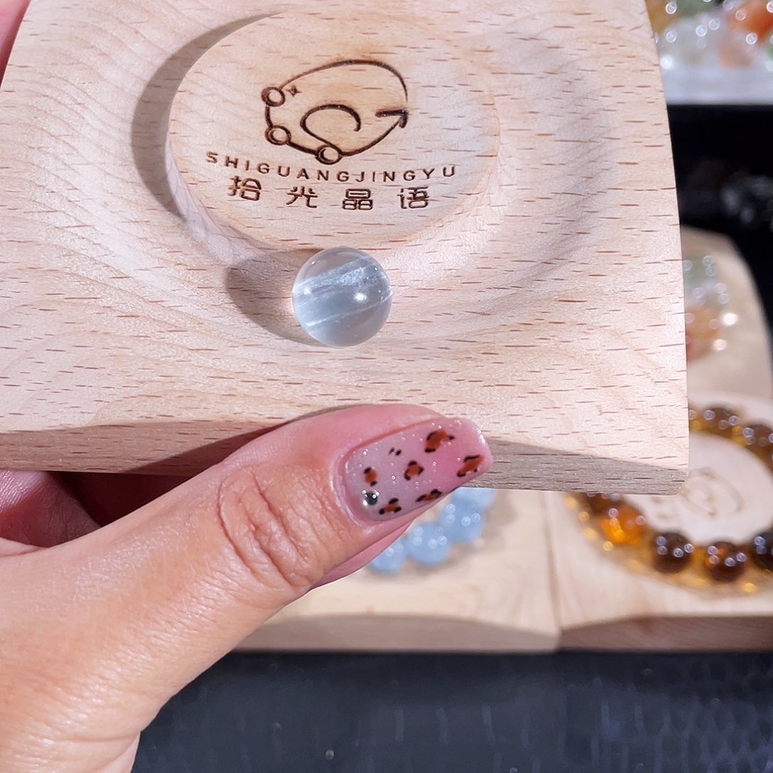 蓝***莓水晶手链未镶嵌蓝兔毛单珠13.3m