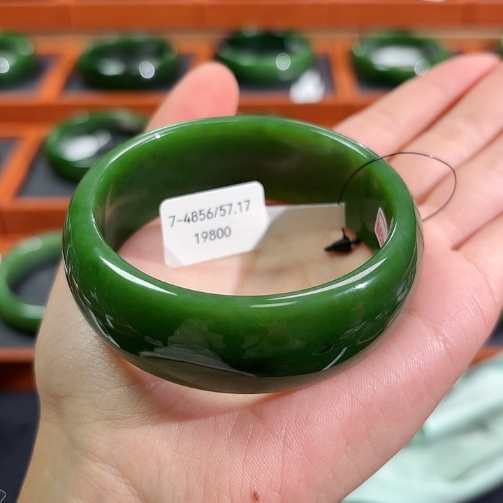 用***3和田玉（碧玉）未镶嵌手镯满绿5657