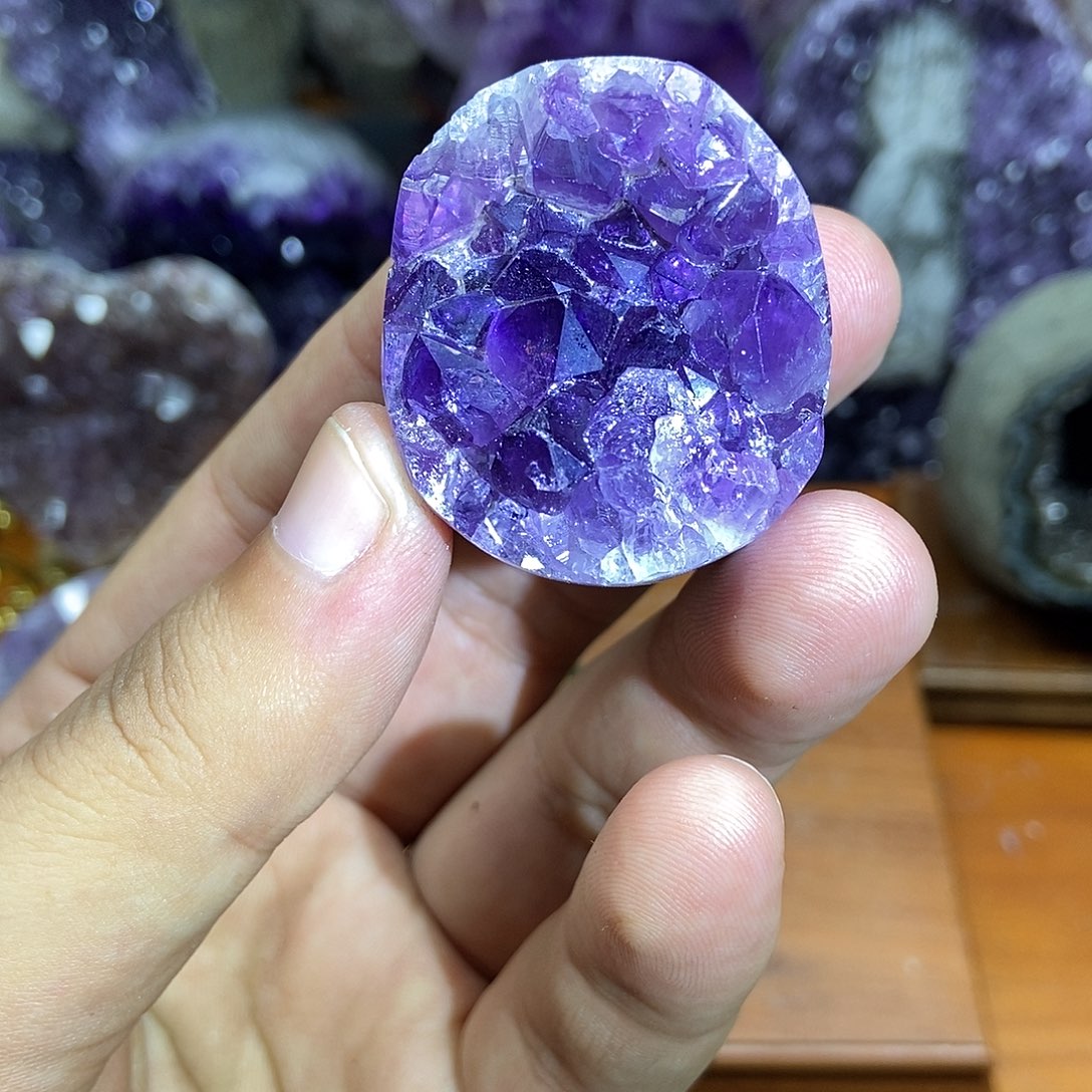 未镶嵌水晶大型摆件（非配饰）