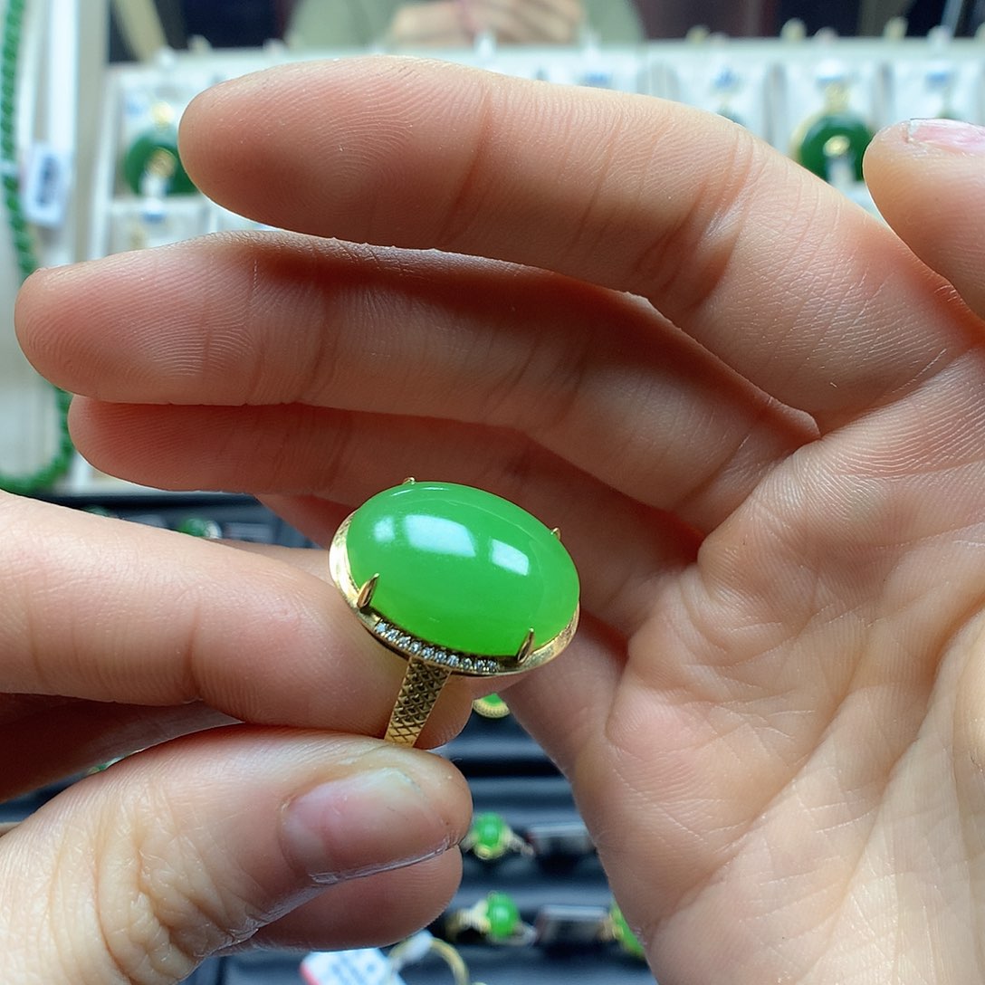 和田玉戒指18K金镶嵌13×18