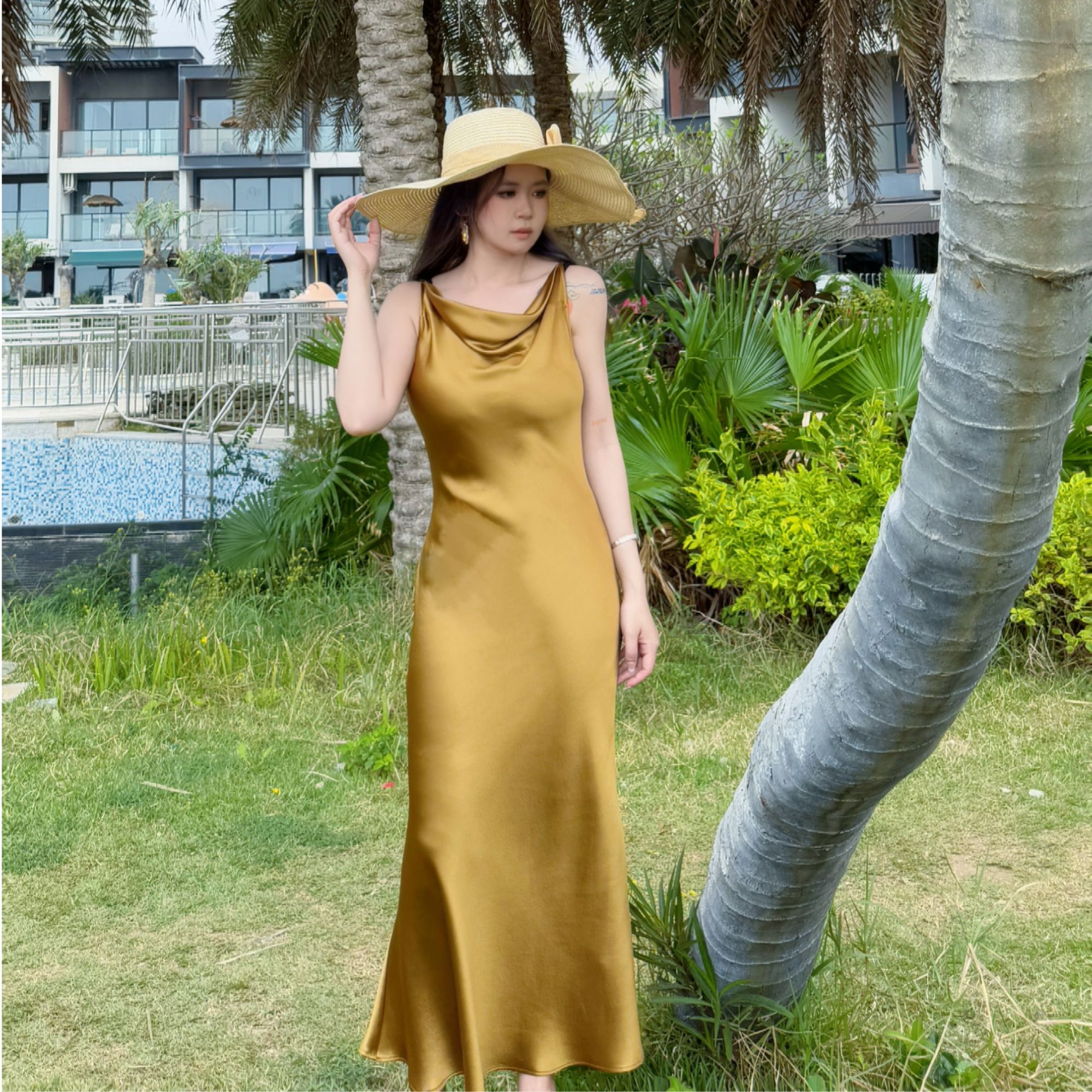 【燕子在南油】130裙长春夏季优雅无袖时尚气质荡领款吊带裙2749