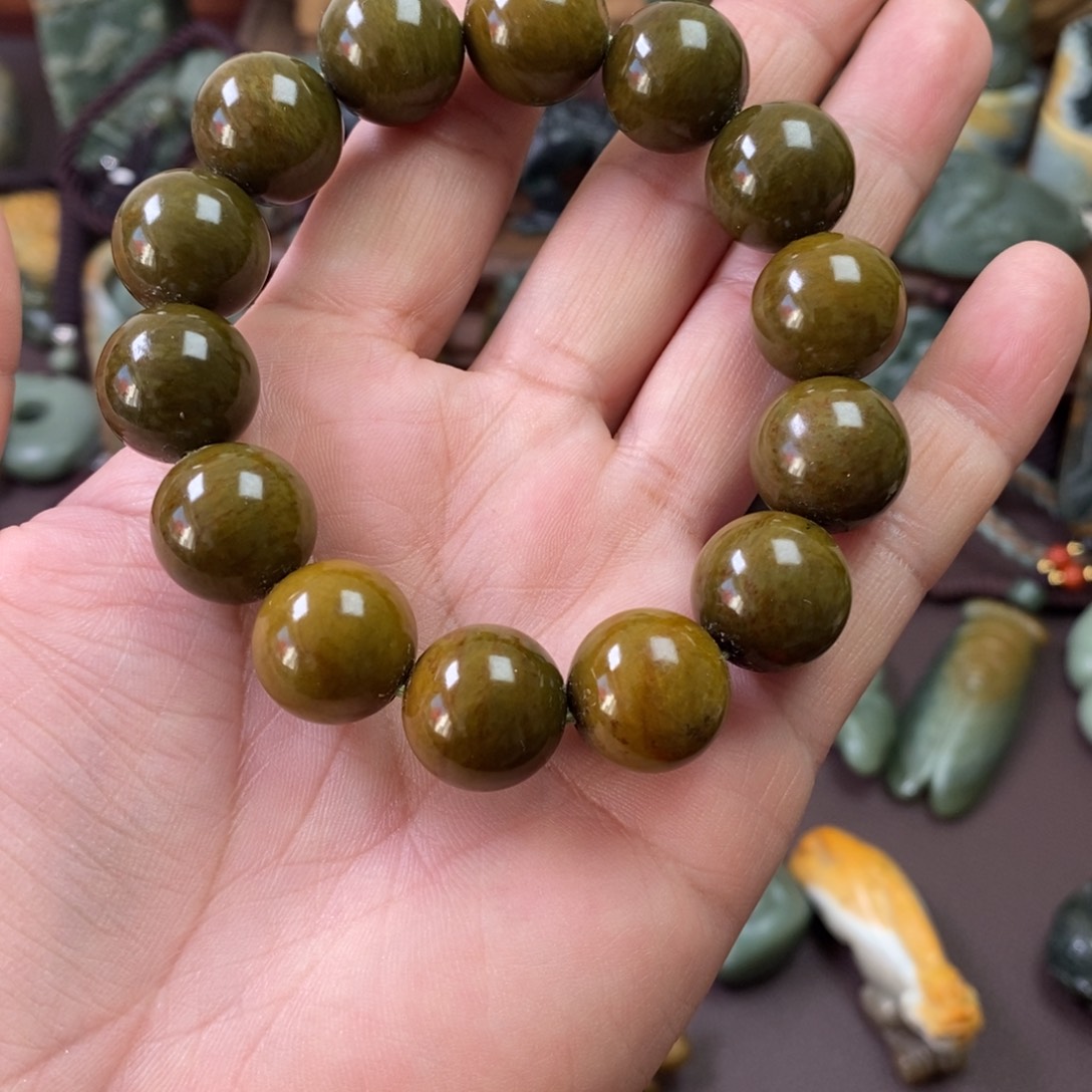岫岩河磨玉（透闪石质玉）颈饰未镶嵌手链
