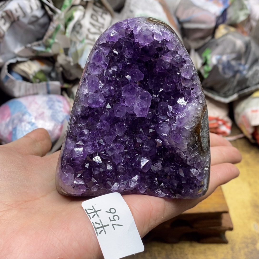 紫晶乌拉圭未镶嵌