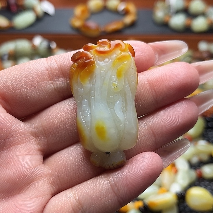 和田玉颈饰未镶嵌?****?