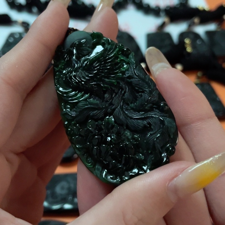 翡翠颈饰未镶嵌本*