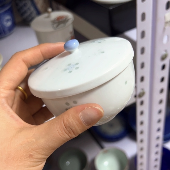 盖碗瓷器直播放漏中