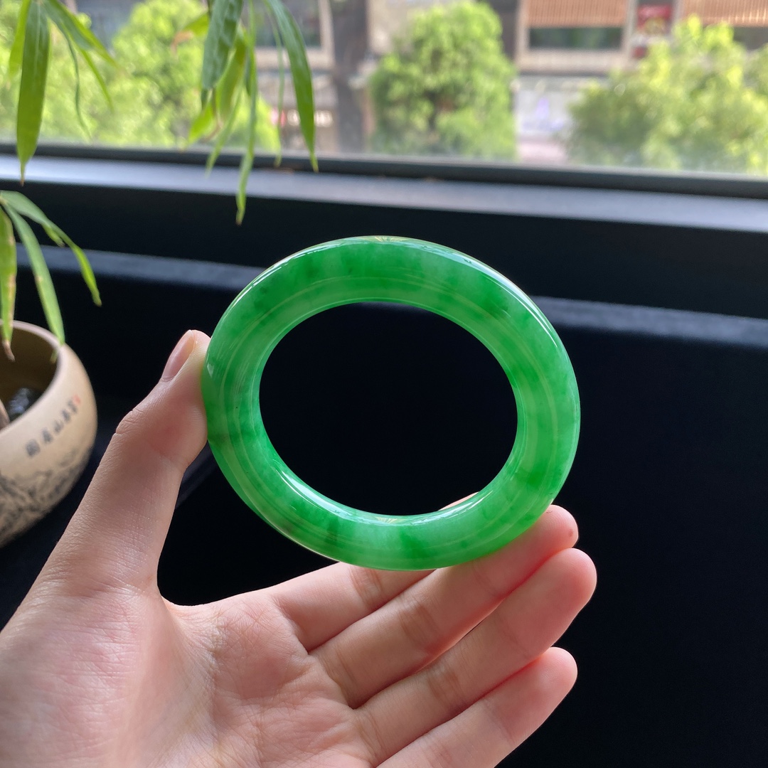 好色珠宝  圈口54缅甸老坑A货糯底满绿圆条女款翡翠手镯