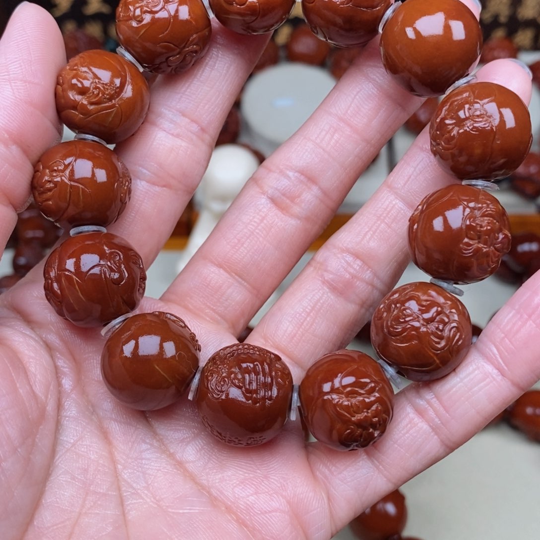 橄榄核吊坠白**上十八罗汉