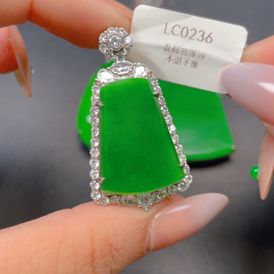 【闪购商品】颈饰银S925镶嵌翡翠翡翠