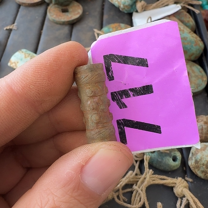 云***+和田玉未镶嵌颈饰