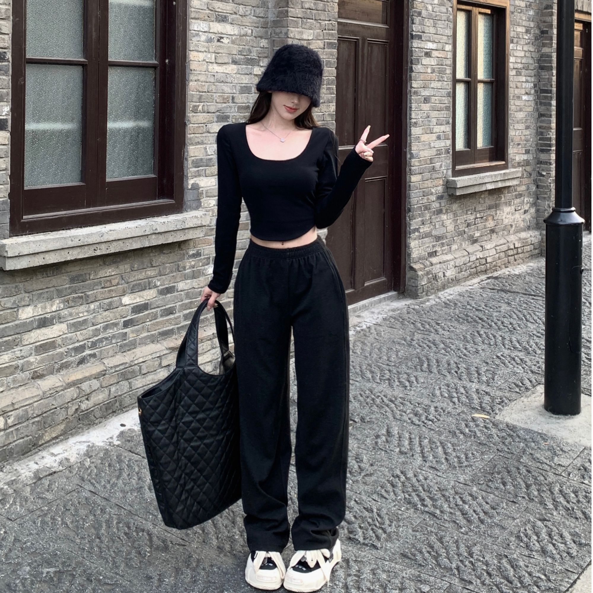 2025纯欲辣妹显瘦长袖性感公主可爱甜美设计感气质镂空复古修身