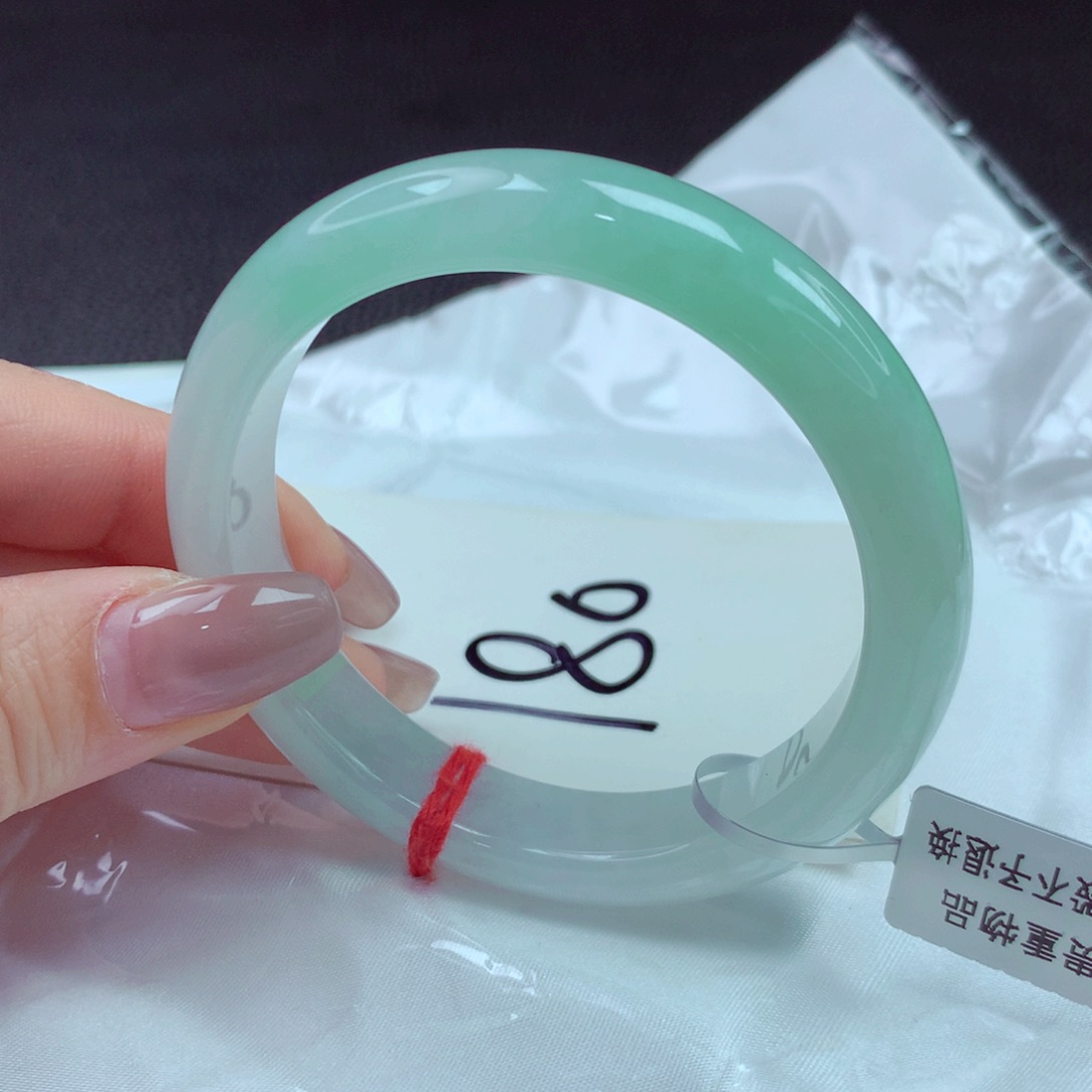 翡翠手镯未镶嵌手镯55