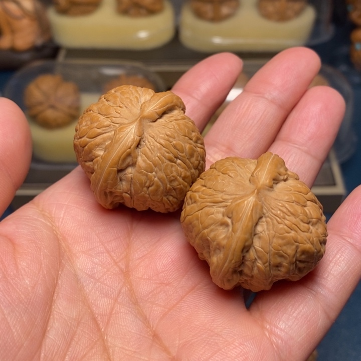 【闪购商品】文玩核桃把件乾隆磨