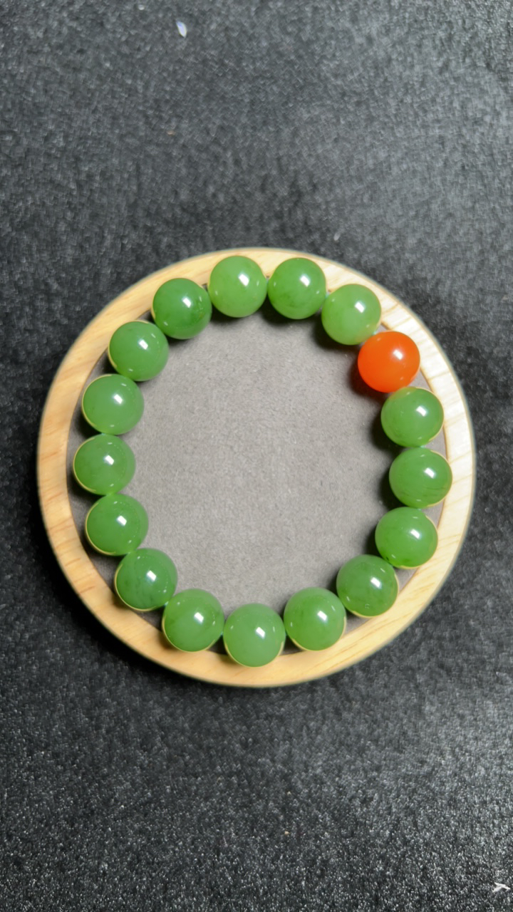 和田玉俄料碧玉老料无裂卡12圆珠精品