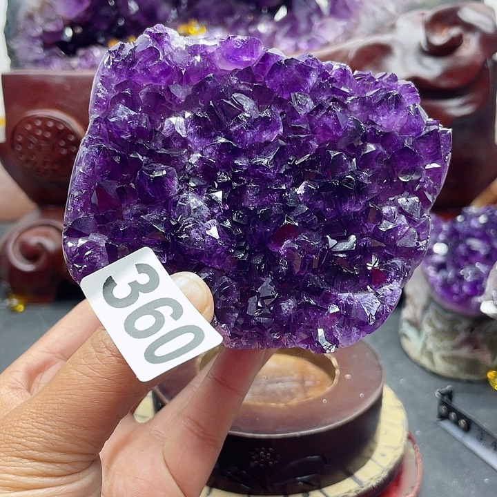 未镶嵌水晶大型摆件（非配饰）