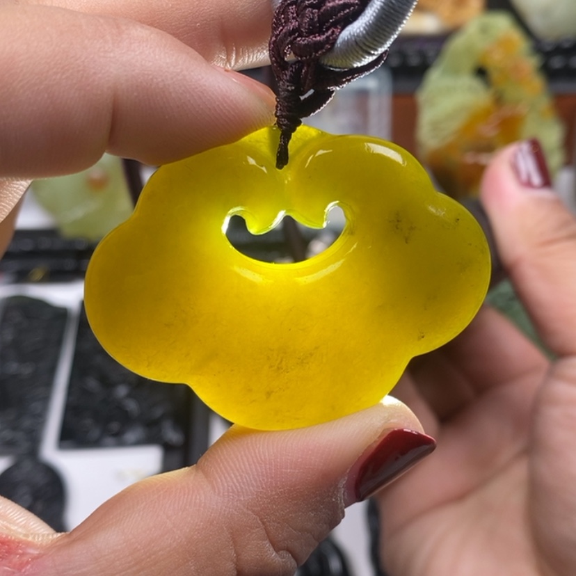 【闪购商品】蛇纹石玉颈饰未镶嵌