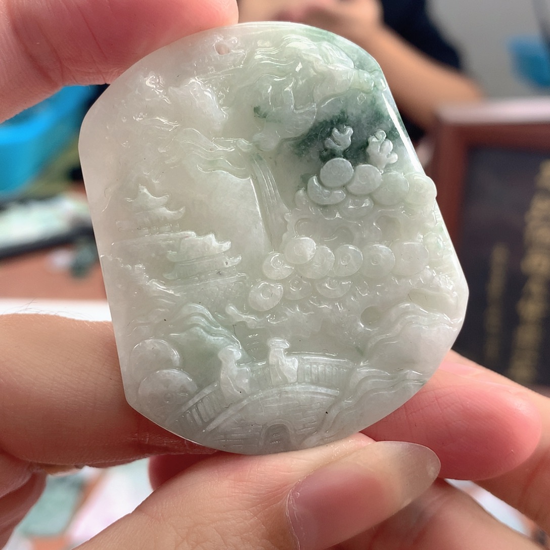 翡翠未镶嵌颈饰翡翠