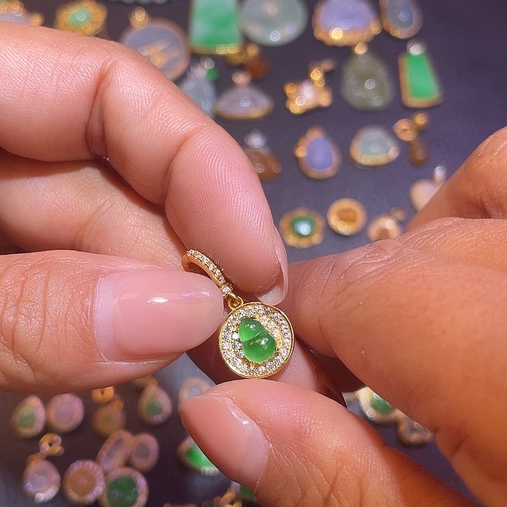 乐***以翡翠银S925镶嵌颈饰