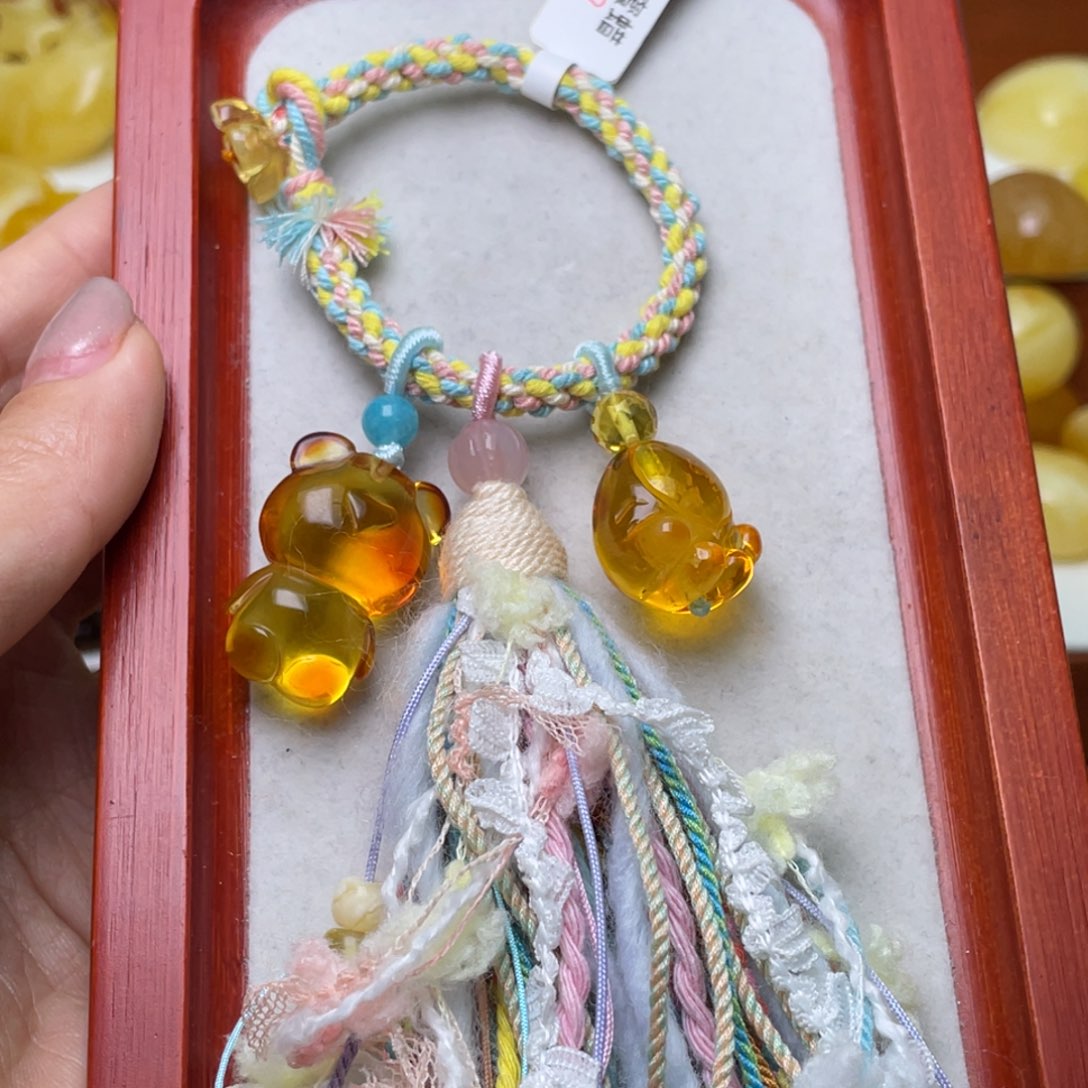 琥珀吊坠(赠链)未镶嵌