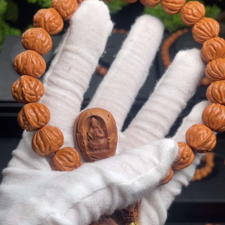 内***安木质类精品桃核手持