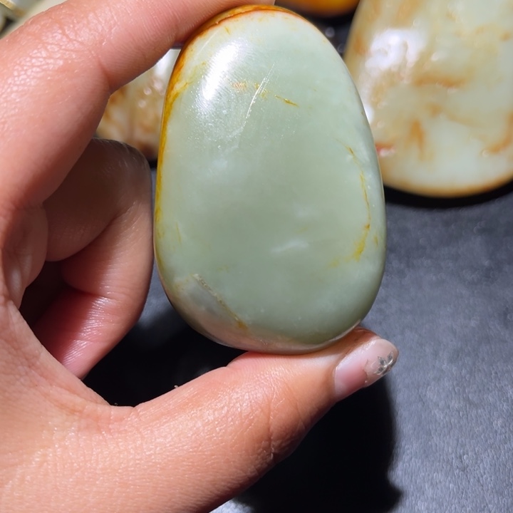 和田玉未镶嵌珠宝奇石