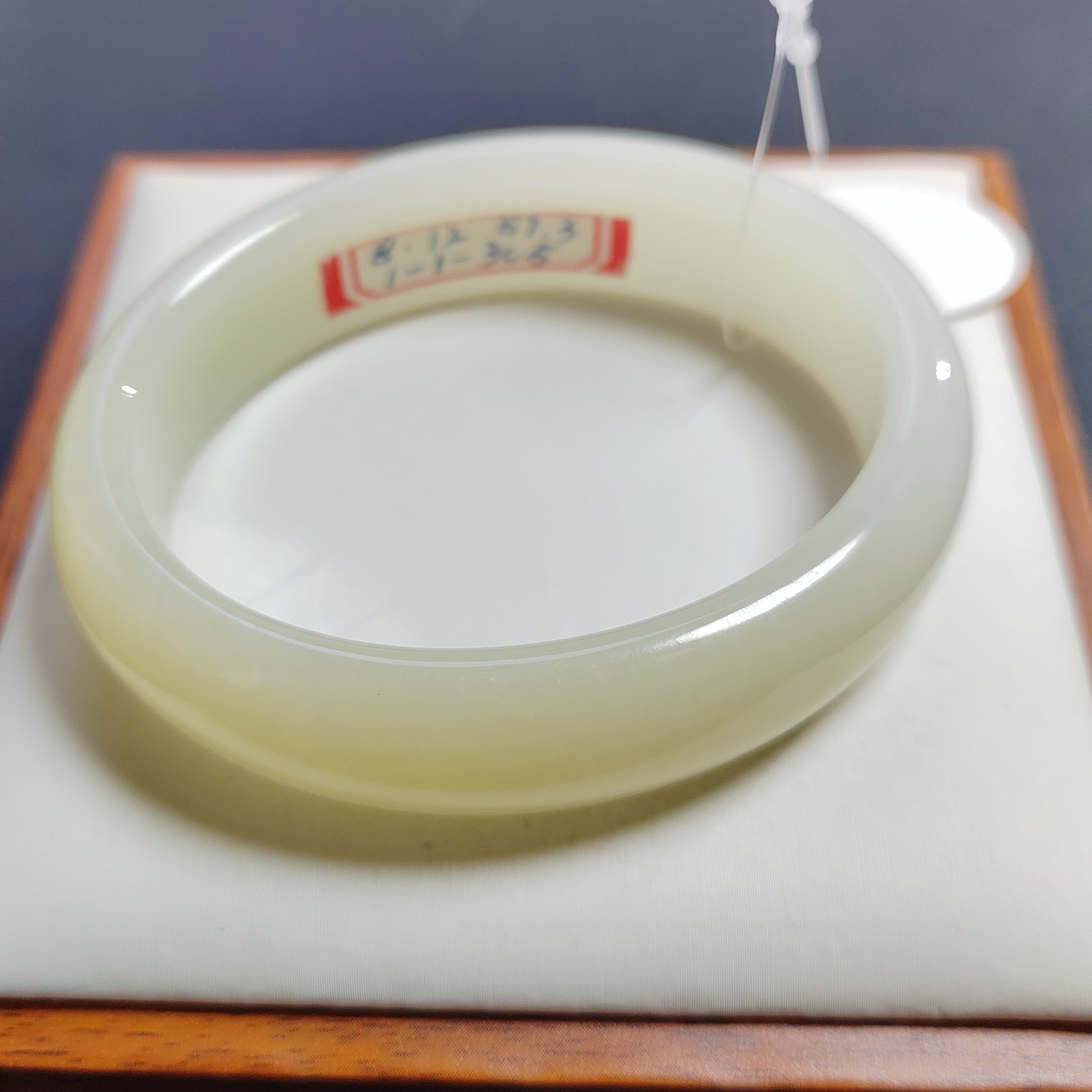 和田玉且末糖白手镯