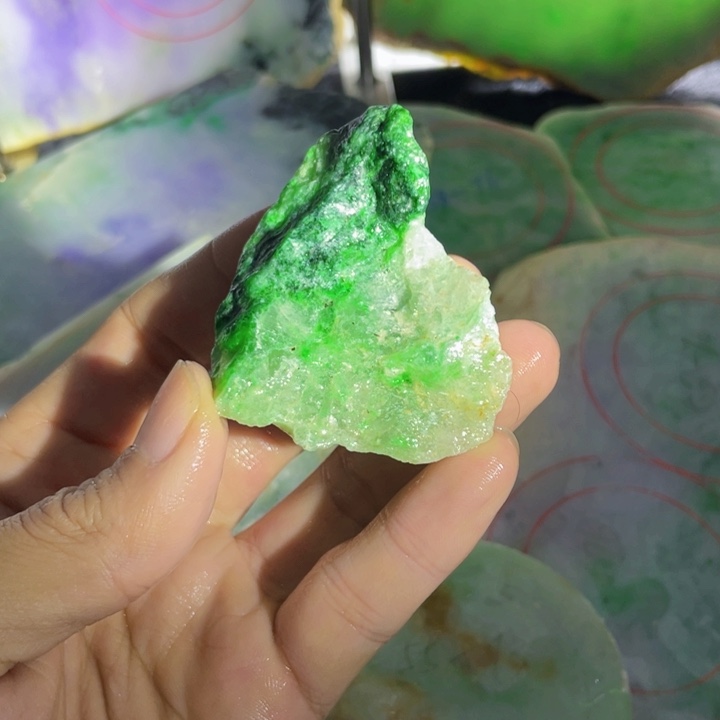 翡翠未镶嵌挂件片料