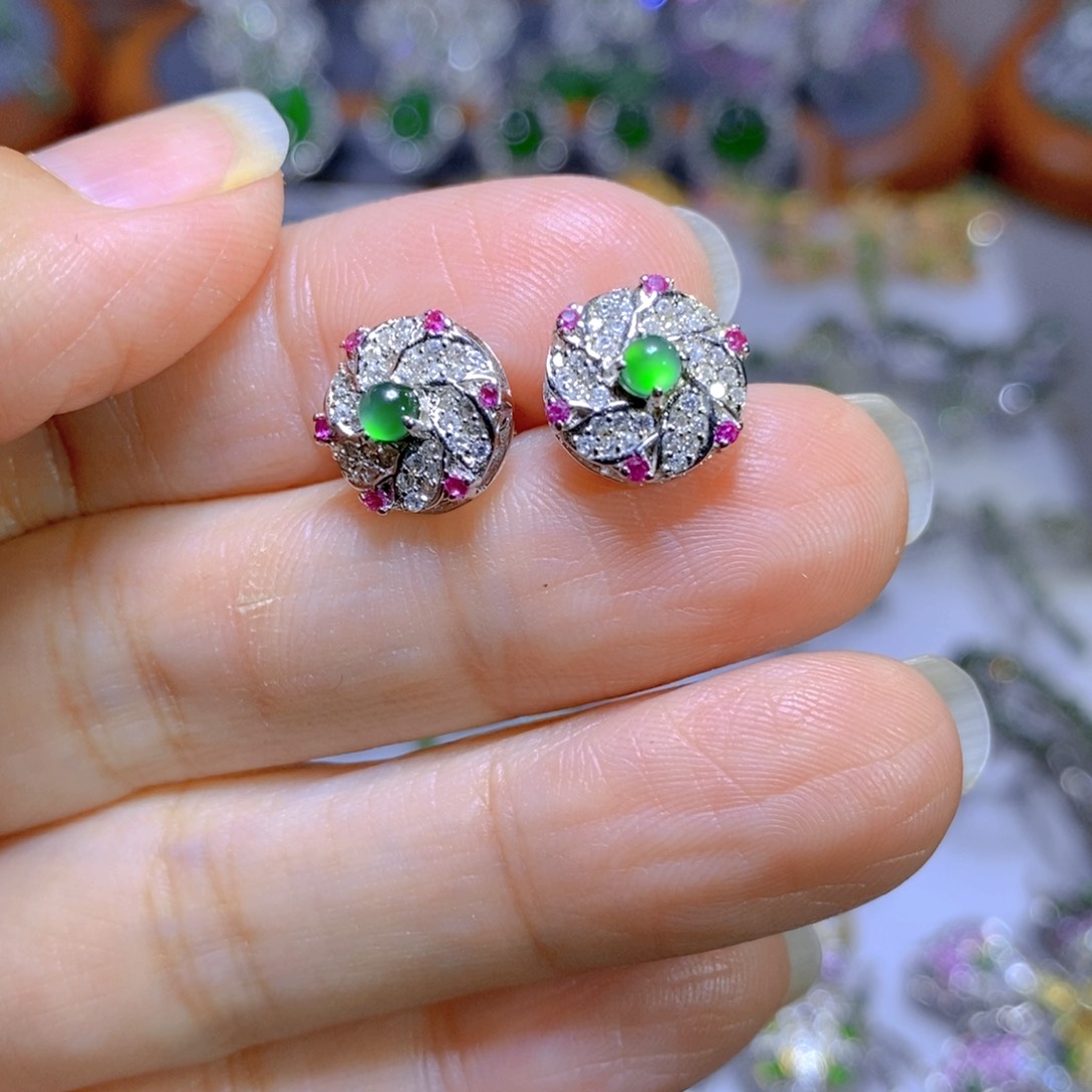 翡翠颈饰银S925镶嵌天然翡翠