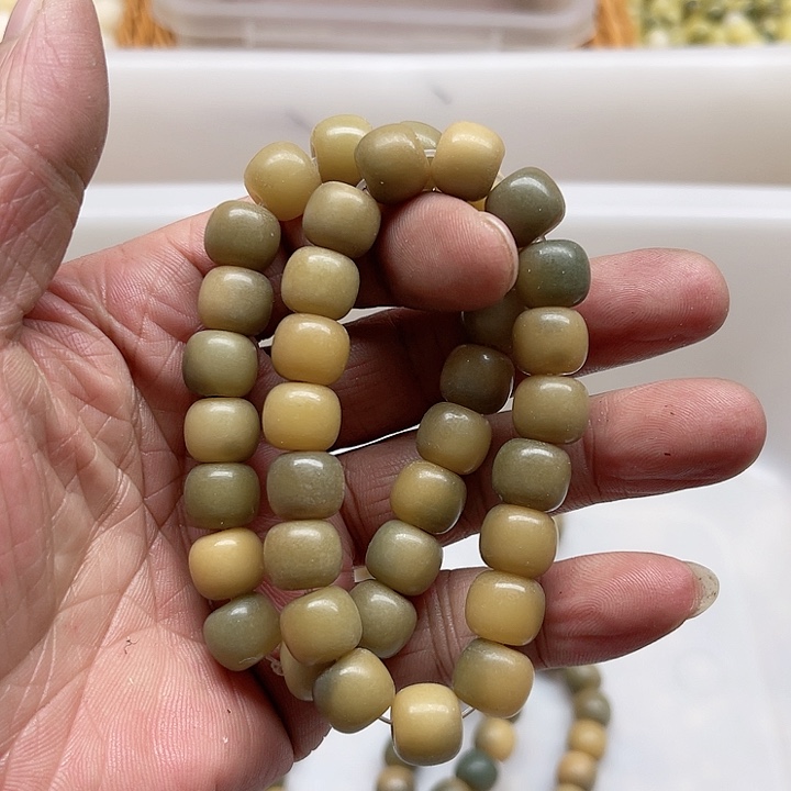 白玉菩提吊坠瑕疵手串2条