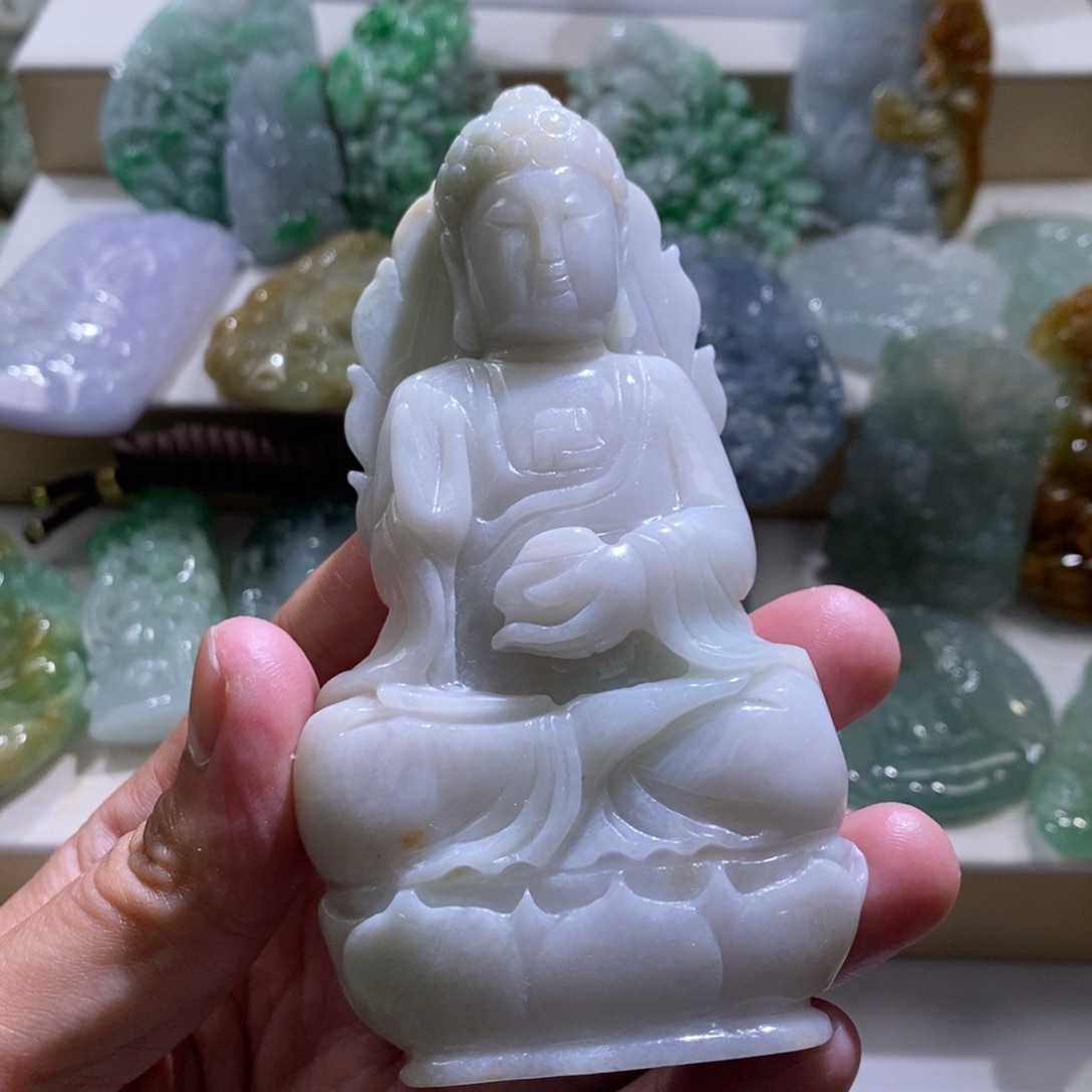 【闪购商品】翡翠颈饰未镶嵌佛，摆件