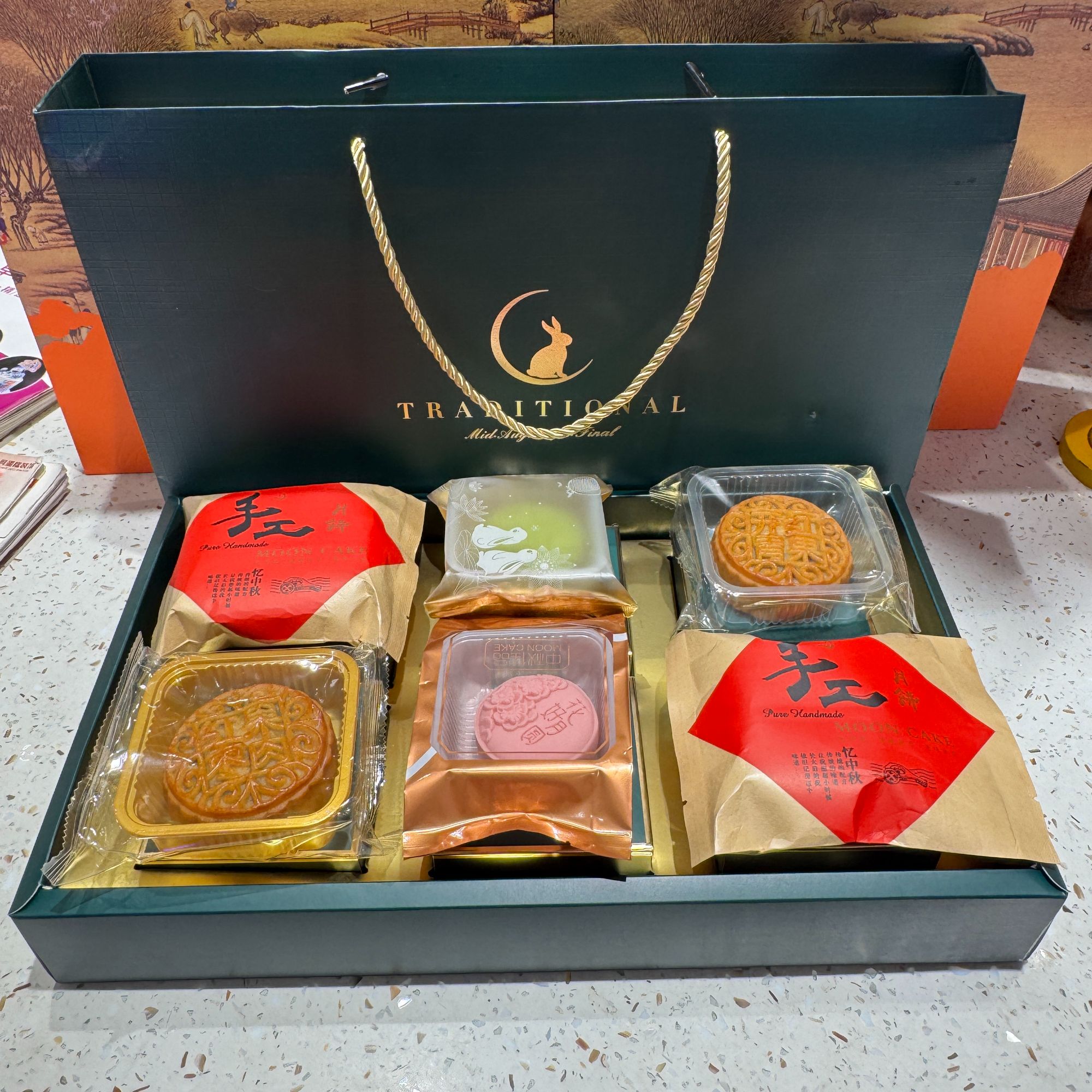 克瑞克桃山皮广式蛋黄月饼礼盒适合中秋团购送人