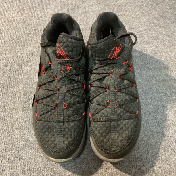 lbj 17 42.5码 正品篮球鞋 