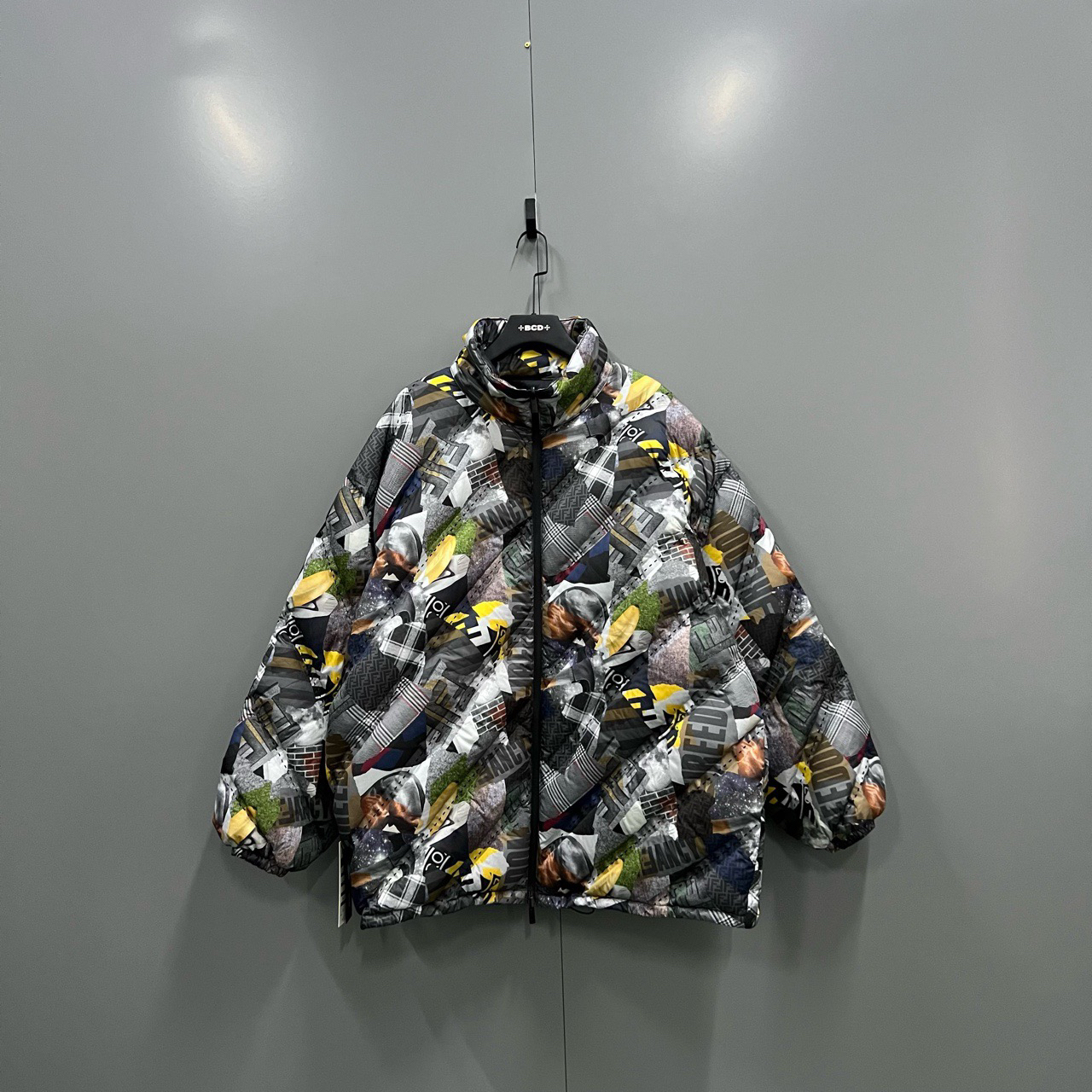 99新 FENDI/芬迪 楠 涂鸦满印艺术风羽绒服 50码/98新/204010