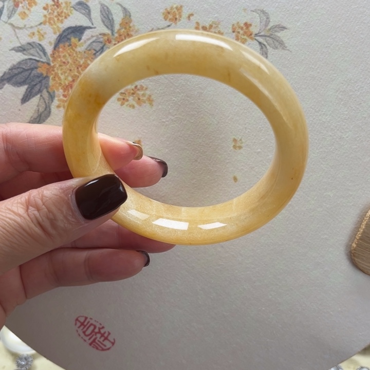 石英质玉未镶嵌手镯