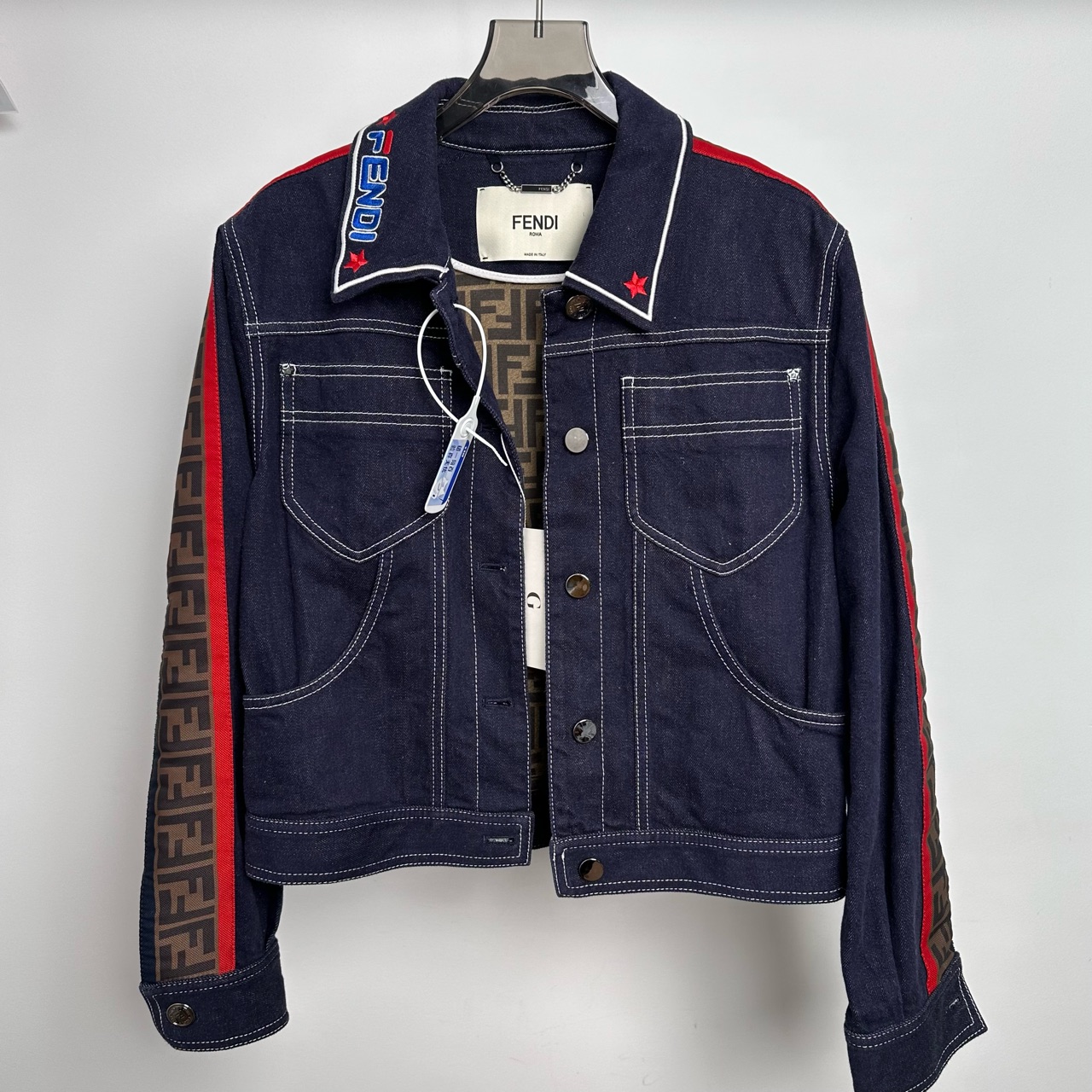 99新 FENDI/芬迪 背后logo童趣牛仔外套 40码 GM002919