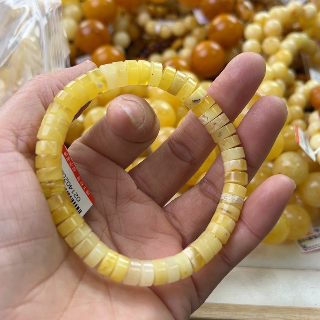 琥珀珠宝奇石未镶嵌